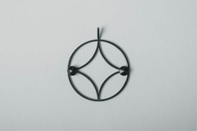 Wieszak ścienny HOLO XS czarny Polyhedra