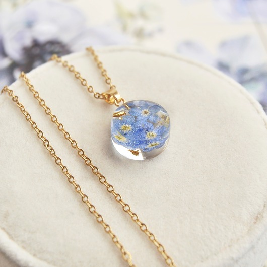 złote naszyjniki Naszyjnik z kwiatami niezapominajki