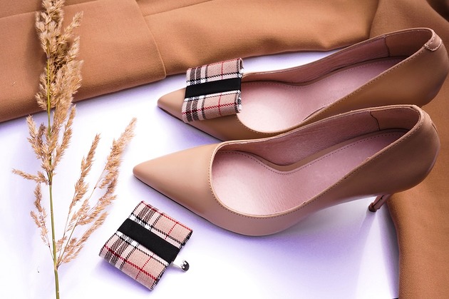 Klipsy do butów Coquet - FLAT / A'la Burberry Coquet