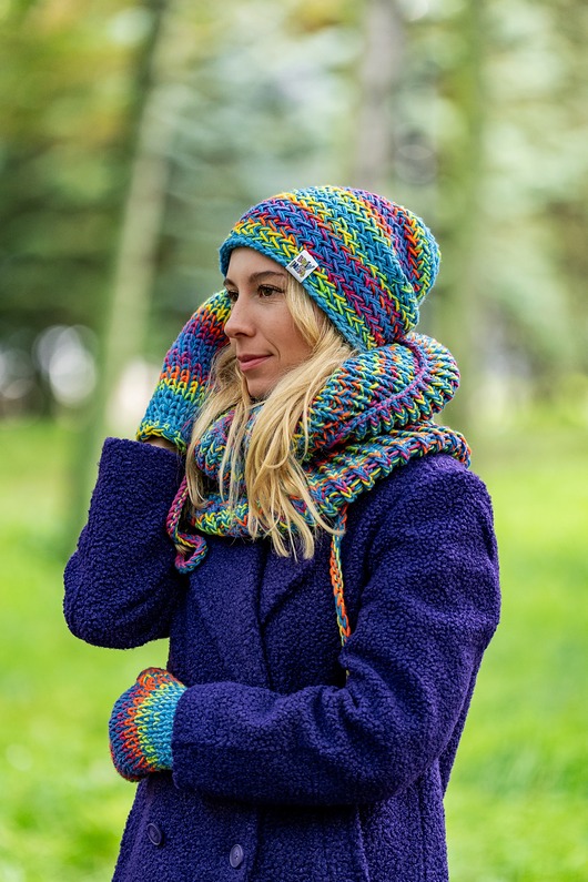 czapki damskie Czapka MERINO 50% Tęcza Błękit EXPLORER