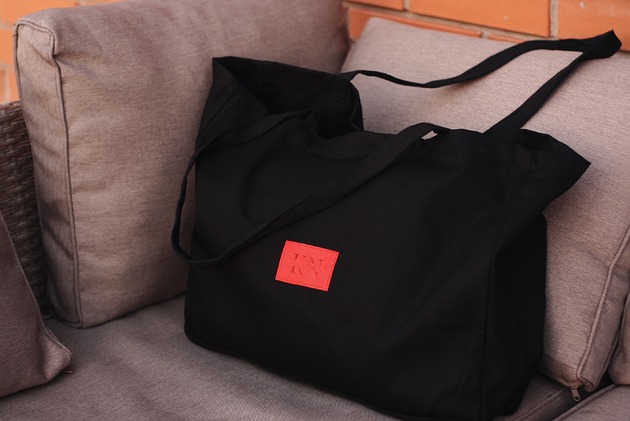 torby na zakupy OGROMNA Czarna torba zapinana na magnes