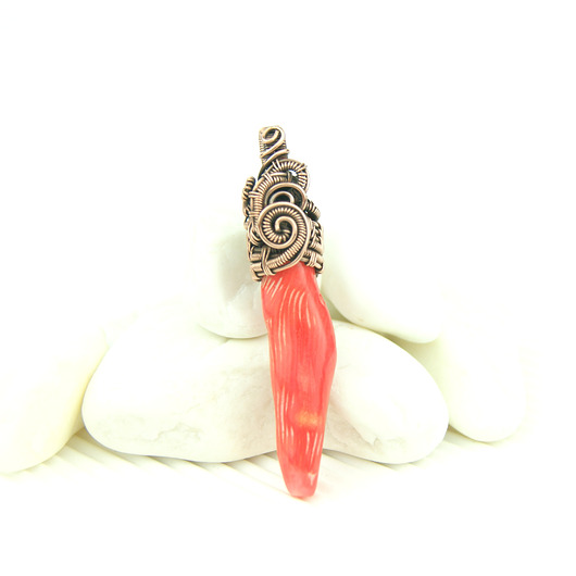 wisiory Wisiorek z  koralem