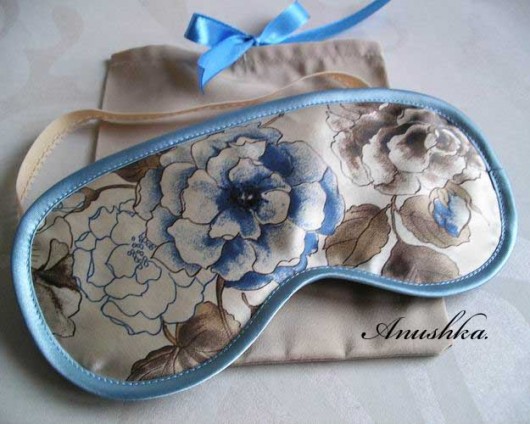 Blue silky rose ANUSHKA
