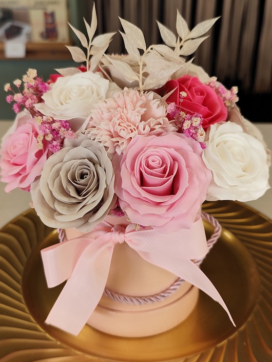 dodatki - różne Flowerbox mydlany na prezent dla mamy chrzestnych świadków