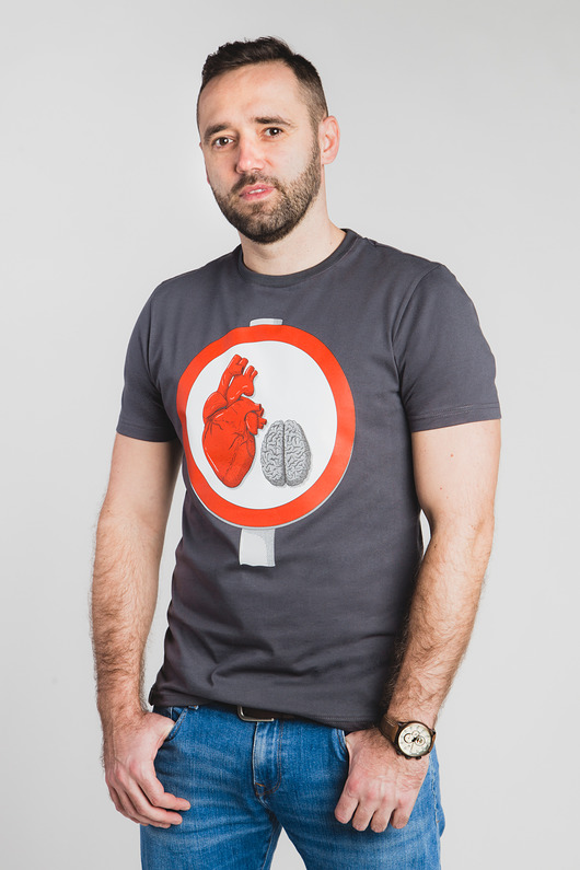 Bawełniany T-shirt z nadrukiem - Serce i Rozum ZlapDystans