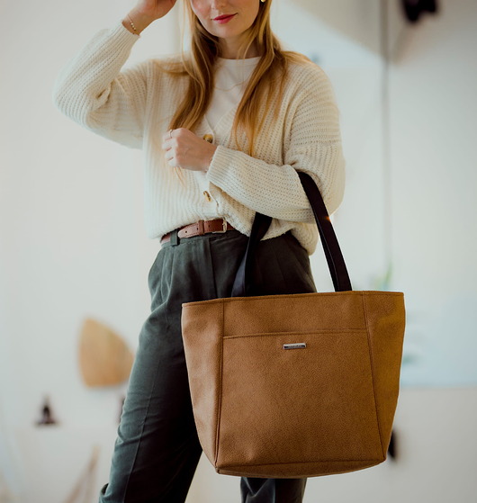 torby na ramię Torba Shopper z tłoczonego nubuku tapicerskiego w kolorze rudego brązu