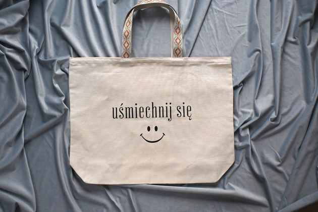 torby na zakupy Bardzo duża bawełniana torba beżowa z afirmacją UŚMIECHNIJ SIĘ :)