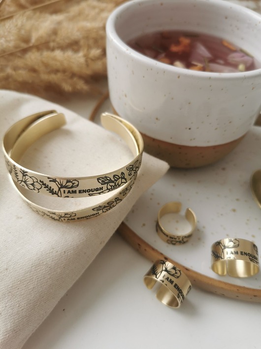 bransoletki złote Bransoletka model "ENOUGH"