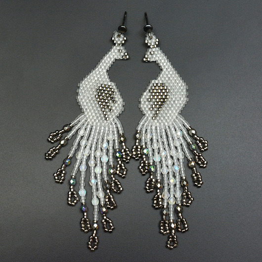 kolczyki szklane Pawie przezroczyste, kolczyki z frędzlami, beading