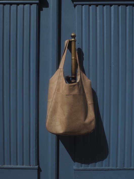 torby na ramię Beżowa miękka skórzana torba typu worek