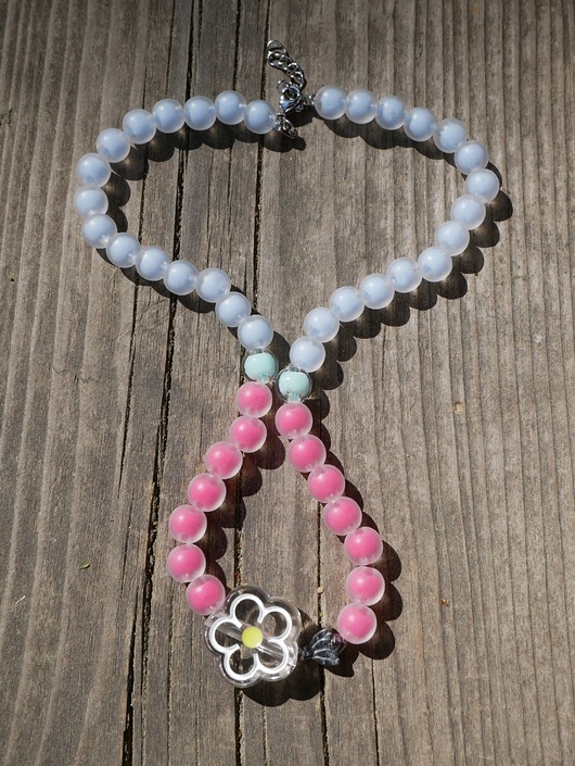 chokery Naszyjnik choker duży kwiat z pszczołą z hematytu
