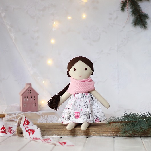 lalki Lala różowa w spódniczce w kotki