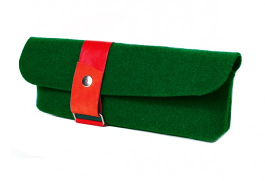 green fly red purol design