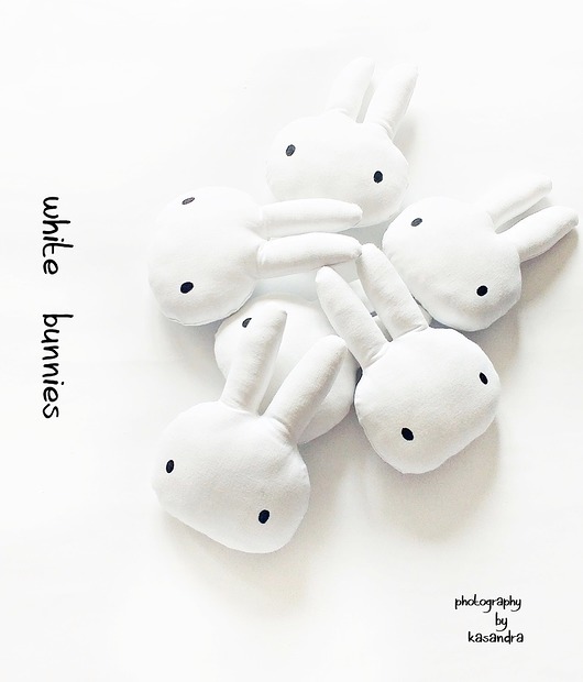 WHITE BUNNIES - girlanda z białych króliczków Pracownia ktorej nie ma