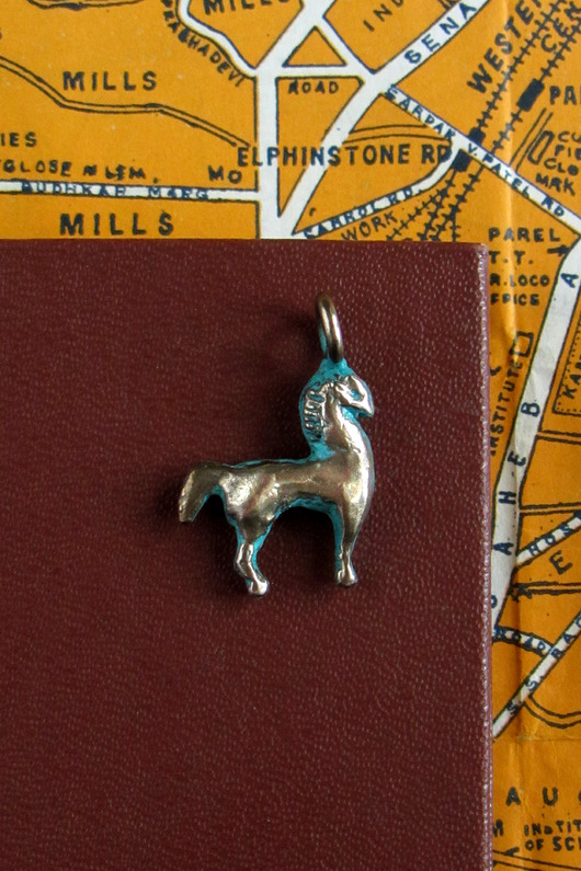 wisiory Brązowa zawieszka konik z epoki brązu