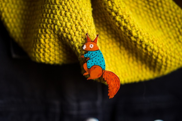 broszki Broszka z wiewiórką Ginger