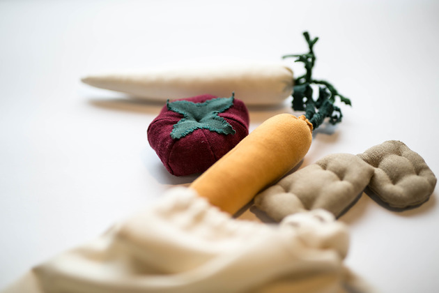 Materiałowy zestaw warzyw i owoców STUDIO PUPPE