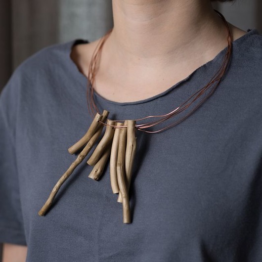 Orzech włoski na miedziany drutach WX bijoux
