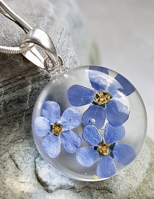 naszyjnik z niezapominajką Grol Jewellery