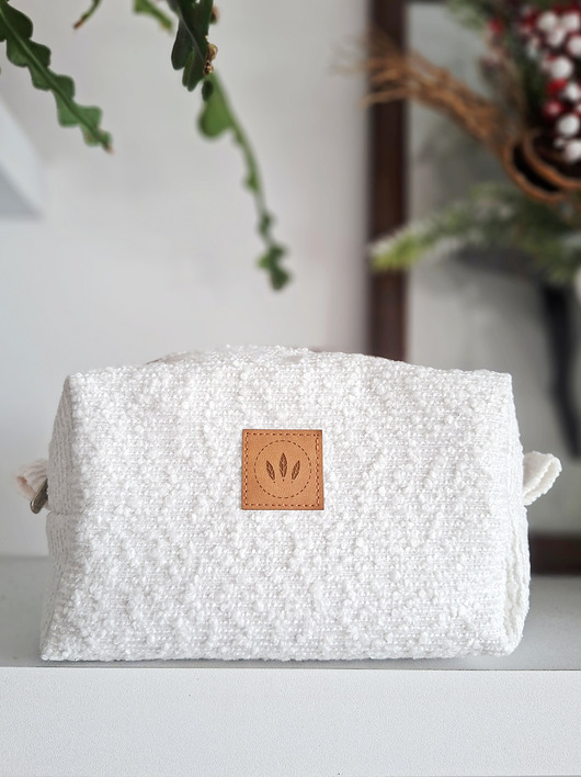 kosmetyczki Biała kosmetyczka kuferek Baranek