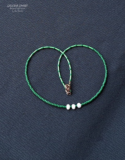 chokery Boho minimalistycznie Naszyjnik z perłami wsród zieleni Prezent handmade