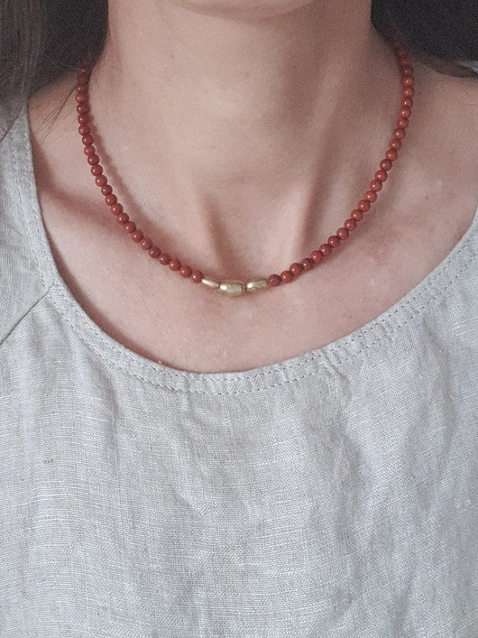 chokery Naszyjnik ZEN jaspis czerwony , mosiądz