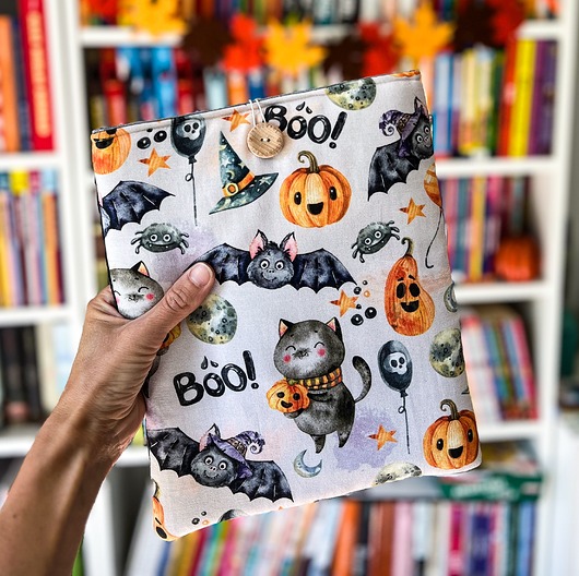 pokrowce i etui - różne Wodoodporny pokrowiec na książkę/tablet/planer/notes HALLOWEEN