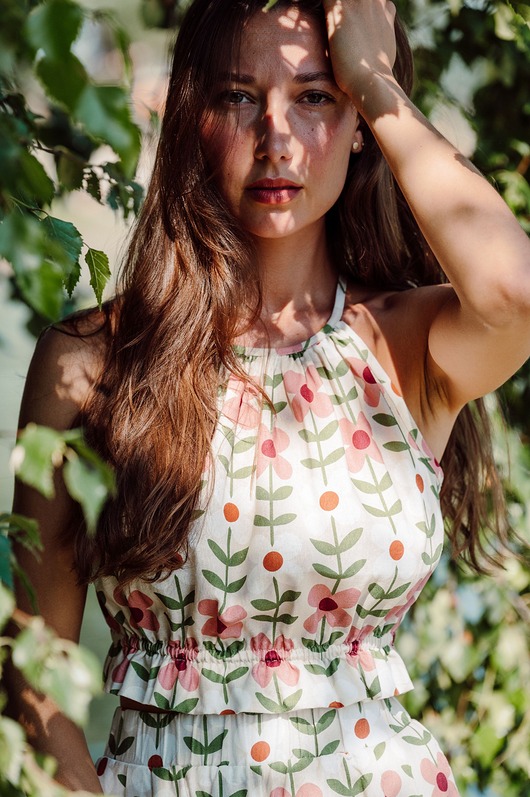 topy damskie Crop top z falbanką, RETRO AMELIA