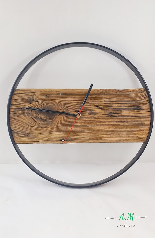 zegary Zegar ze starym drewnem