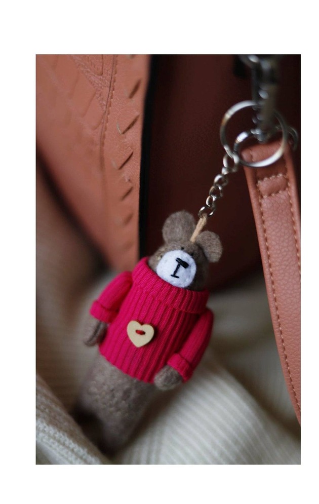 breloki Brelok miś w golfie