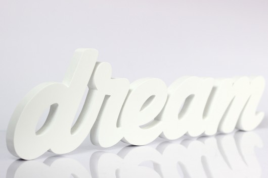 Napis drewniany DREAM do postawienia powieszenia amdecor