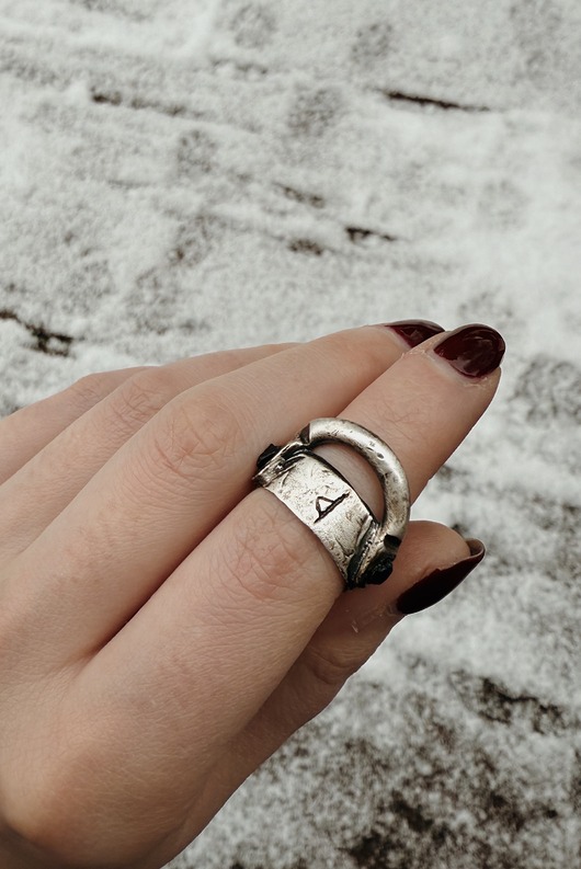 pierścionki srebrne Pierścionek "Opieka"