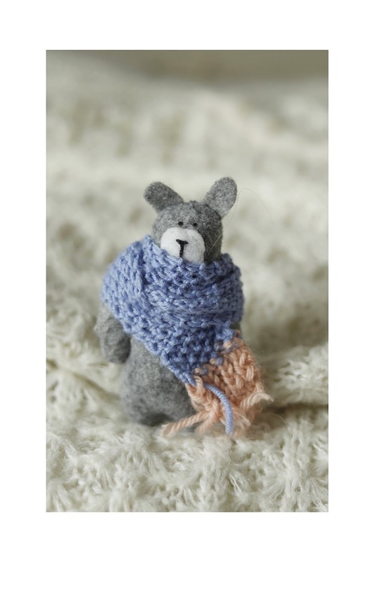 breloki Brelok miś w szaliku