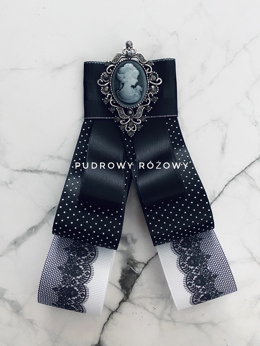 broszki Brosza/ Krawat z Kameą w stylu Glamour