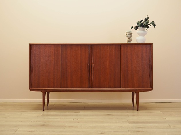 komody Highboard tekowy, duński design, lata 70, producent: Omann Jun