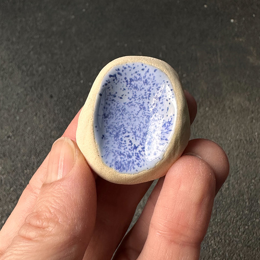 akcesoria różne Worry stone *nakrapiany niebieski