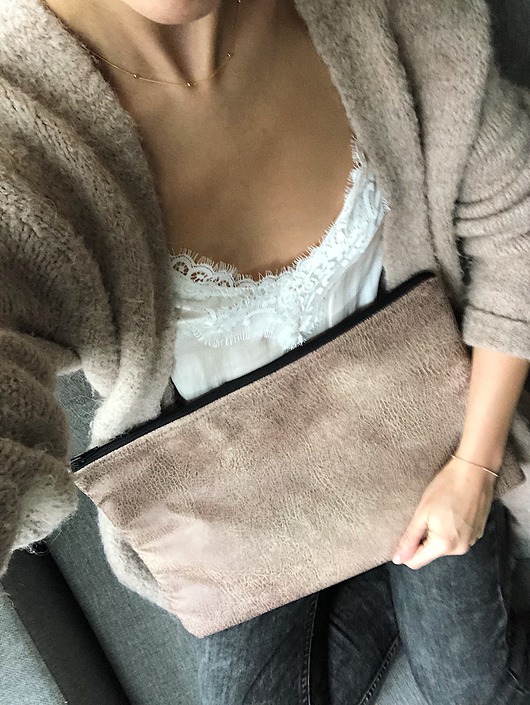 Miękki pokrowiec na laptopa jasny brąz BORBA