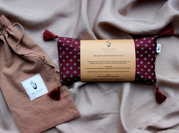 Relaksacyjna  jedwabna poduszka na oczy upcycling VENUSS concept store