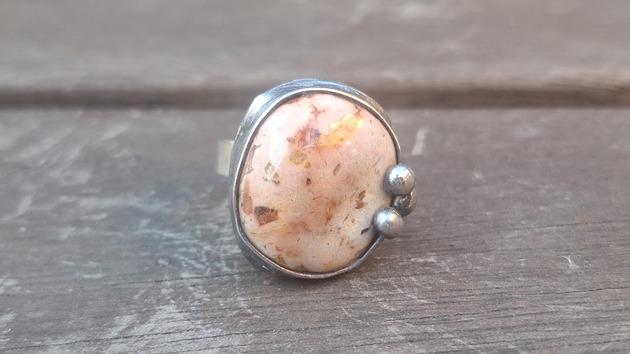 pierścionki - różne Zazwyczaj nie - pierścionek regulowany