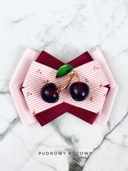 broszki Brosza z kolekcji z wisienkami z dużą wiśnią