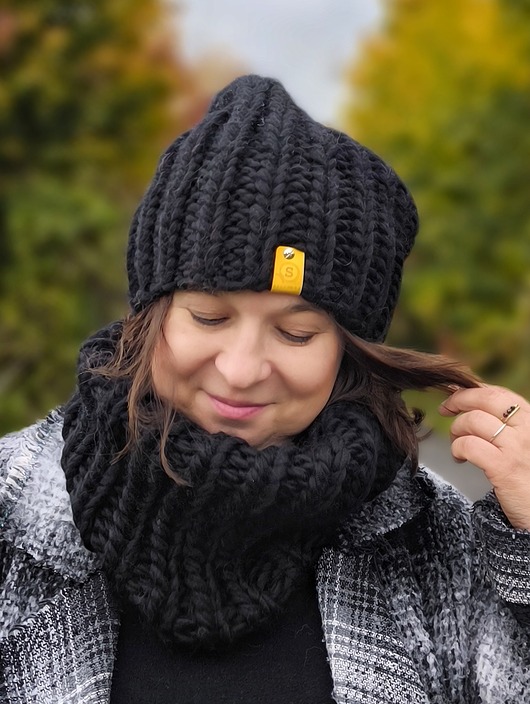 czapki damskie Czarny komplet zimowy czapka i komin Peruvian WOOLY