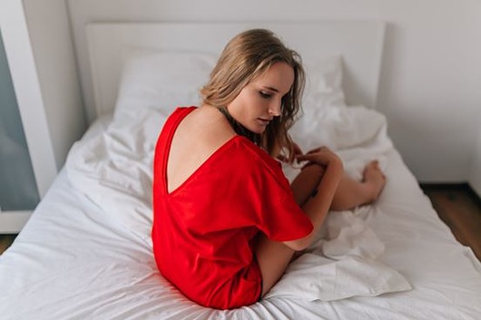 RED back v-neck t-shirt gameon