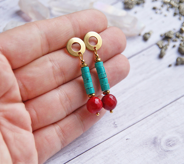 kolczyki z kamieniami Koral, magnezyt, stal szlachetna