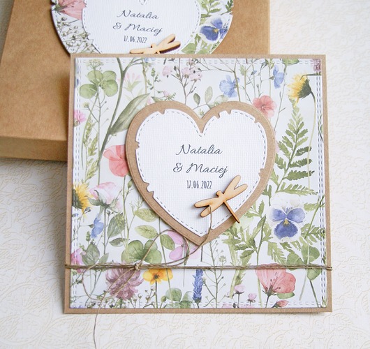 zaproszenia i kartki na ślub Kartka w pudełku ŁĄKA