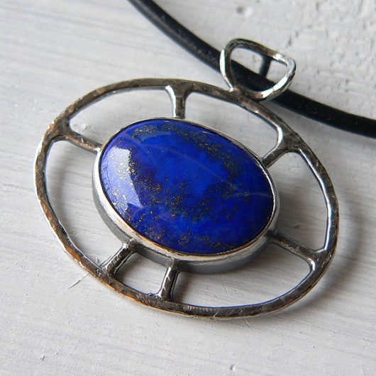 -lapis lazuli-wisior- Emilia Woźniak