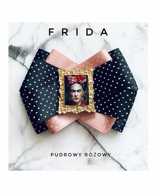 broszki Nowa Kolekcja  Brosz FRIDA  z miniaturowym obrazem