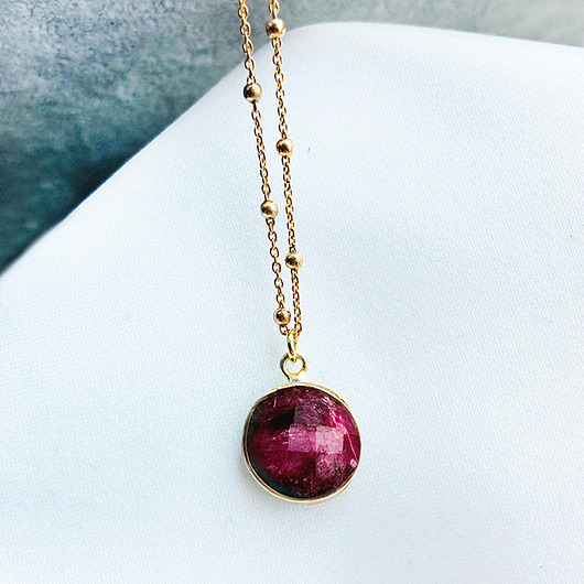 złote naszyjniki NASZYJNIK RUBIN  czerwony kamień
