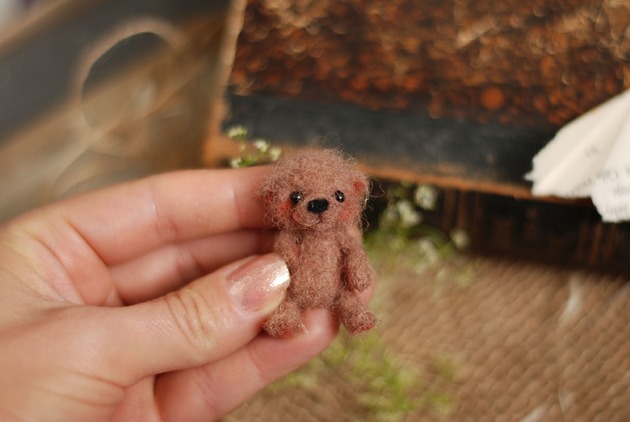 Miś Miniaturka- Beżowy BoboLobo Handicraft