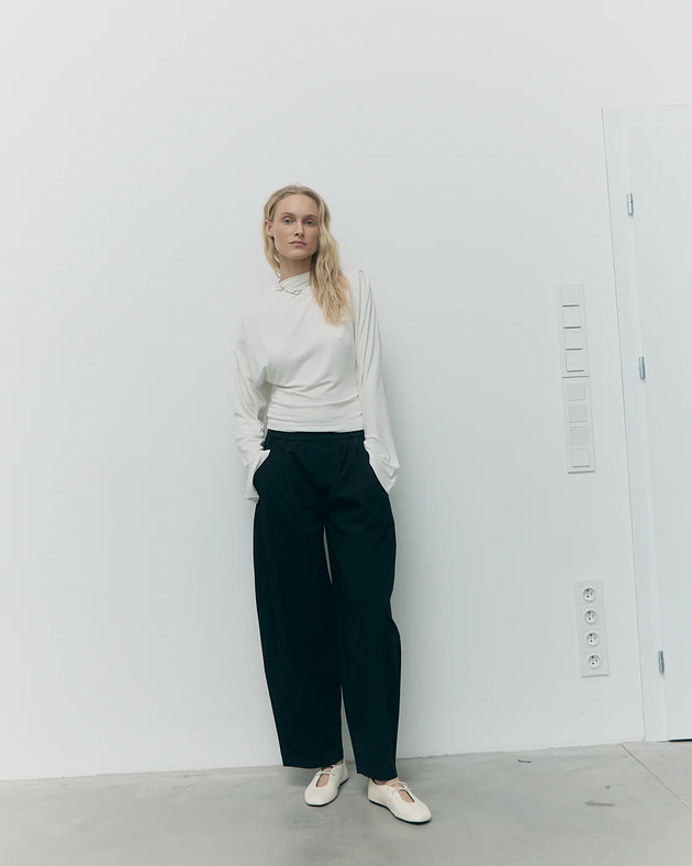 spodnie materiałowe damskie Spodnie Sento black cotton