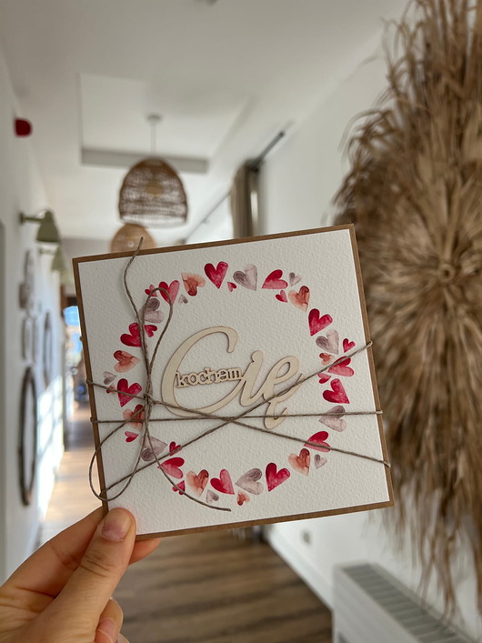 kartki scrapbooking Wyjątkowa kartka ręcznie robiona na walentynki - walentynka z sercem - Kocham